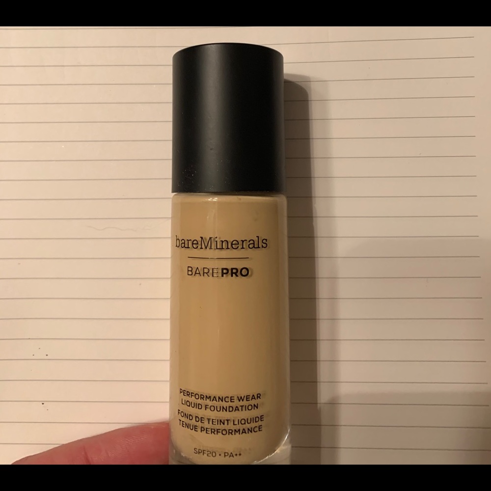 BareMinerals BarePro Foundation - Golden Ivory 08